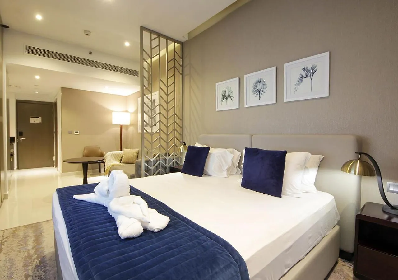 Stylish Studio Apartment In Dubai With Pool & Gym