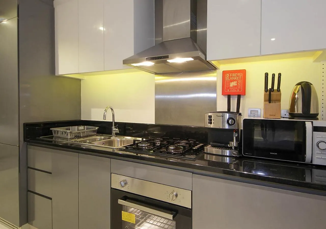 Stylish Studio Apartment In Dubai With Pool & Gym 0*,  United Arab Emirates