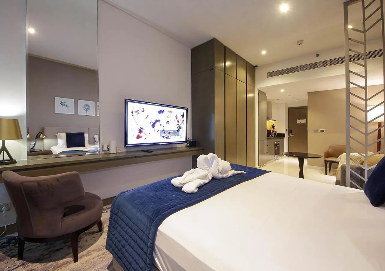 Stylish Studio Apartment In Dubai With Pool & Gym 0*,